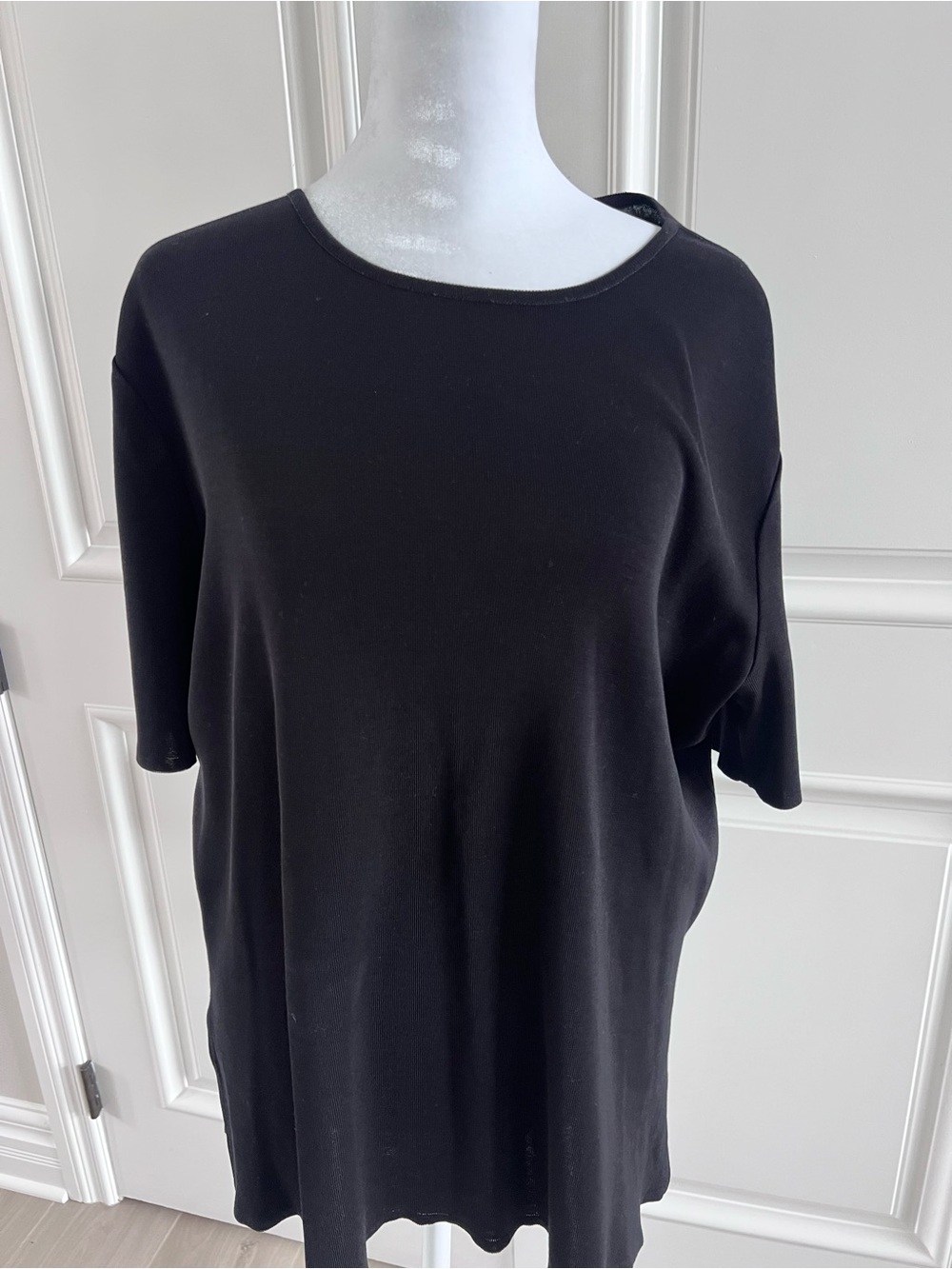 Misook Black Short Sleeve Crewneck Top